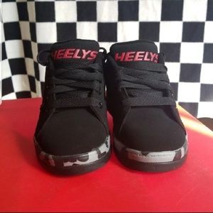 Boys heelys